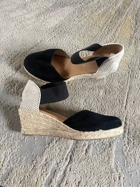 Paseart Spain Black Suede Espadrille Wedge closed toe stretchy strap 41 / 8